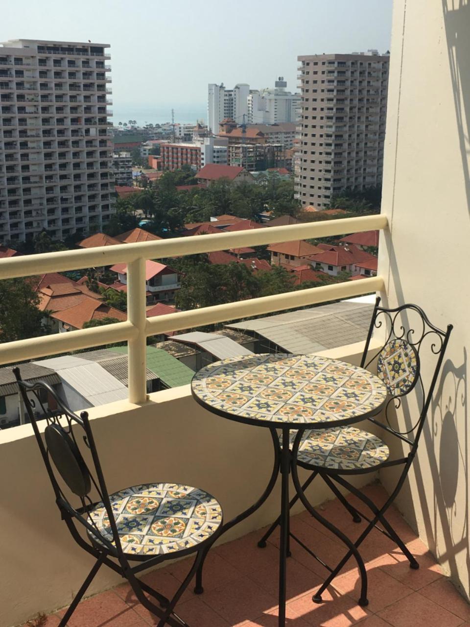 View Talay 1B Holidays Pattaya Εξωτερικό φωτογραφία